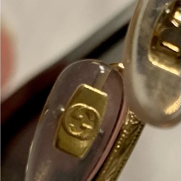 Authentic Gucci sunglasses with case - Picture 3 of 10